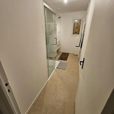 Maison Dans Corps De Ferme Aeroport Beauvais 14 Minute Holiday home *